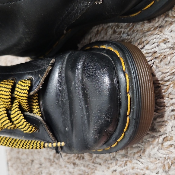 Vintage Dr. Martens Made in England Boots – Size 6 - Picture 3 of 12